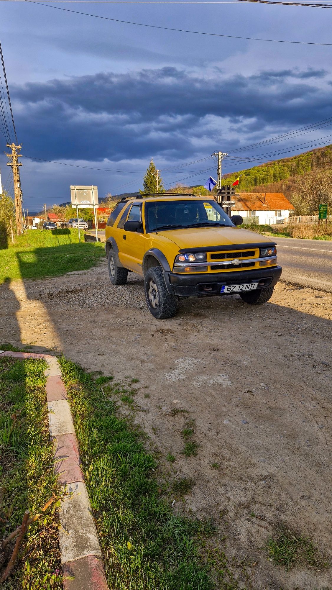 Vând sau schimb Chevrolet Blazer 4x4
