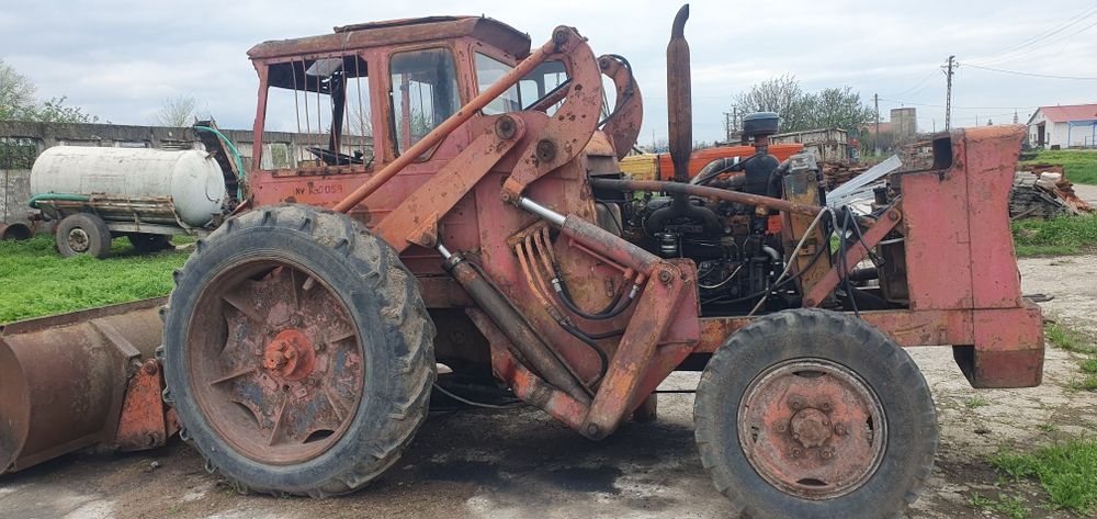 Vand ifron, incarcator frontal