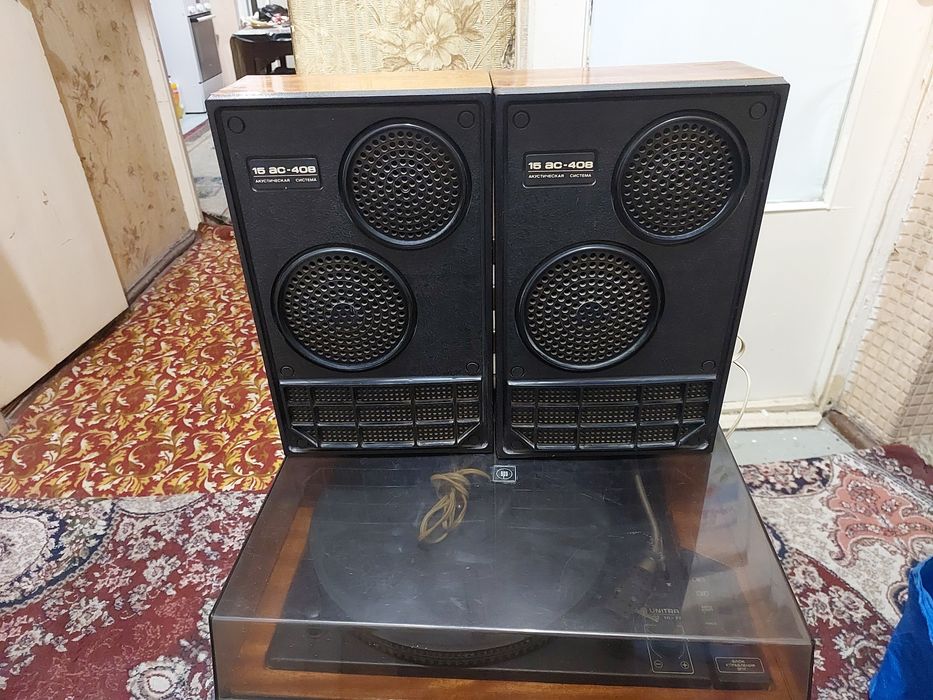 Проигрователь с калонками Вега 108