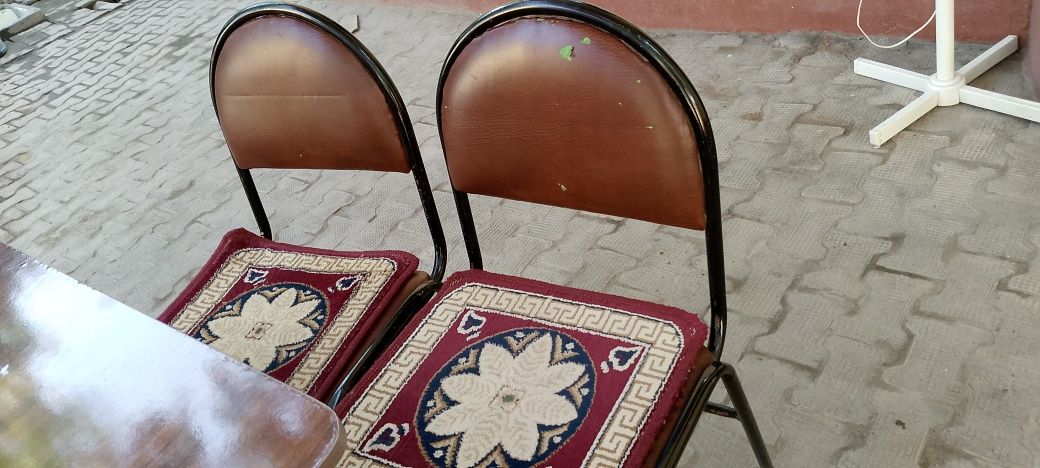 Стол 6 та стули билан сотилади