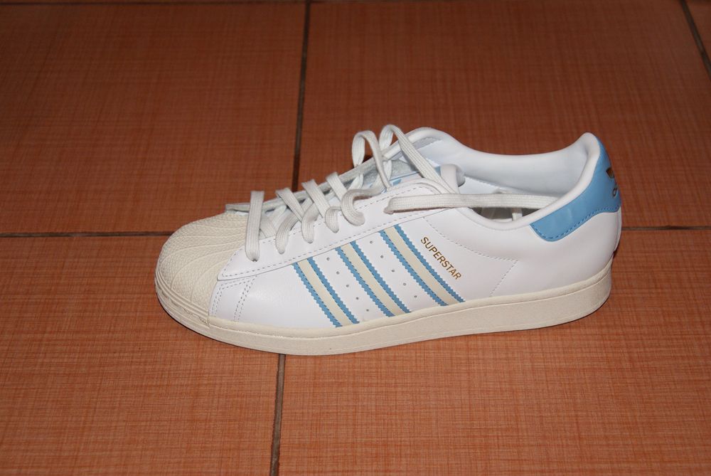 бели Stan Smith - Adidas кецове UK9 EU 43