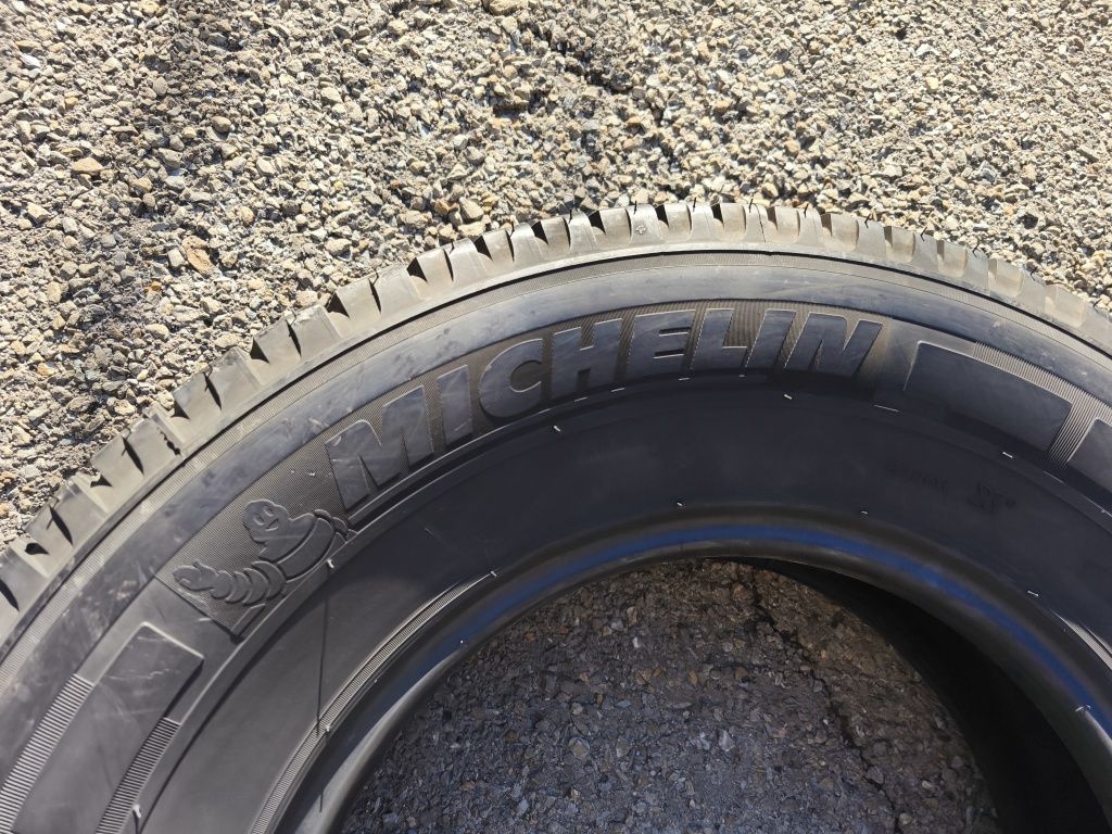 225/75/16" 4бр Michelin agiliss camping,dot2619,7-8mm
