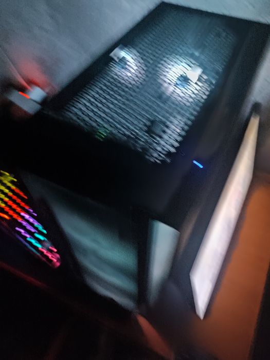 Vând R5 3600 Rx 5700xt (rtx 3060)