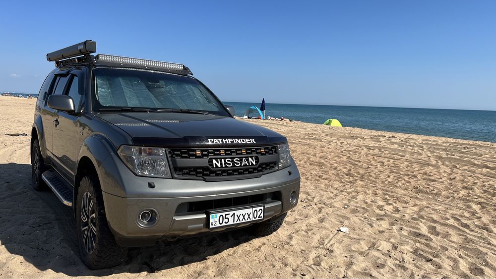 Решетка Радиатора Nissan Pathfinder R51 Navara D40