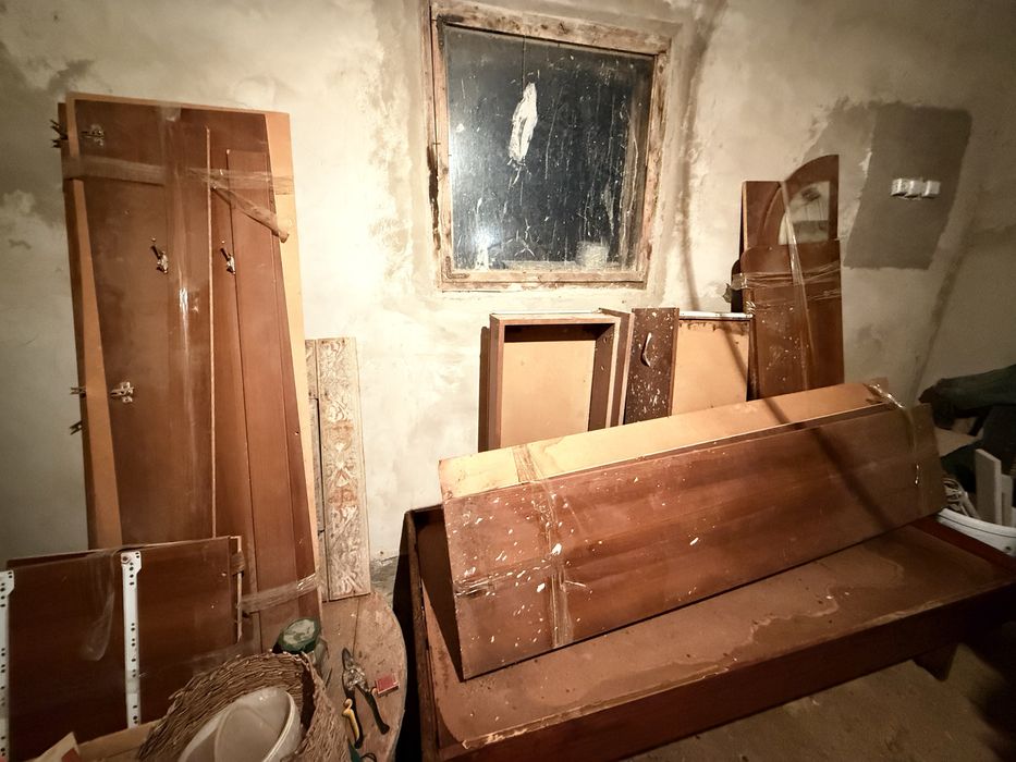 Шкаф тегін берем, алам деуші болса