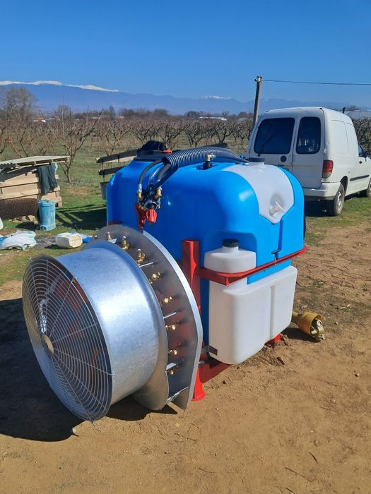 Навесна вентилаторна пръскачка