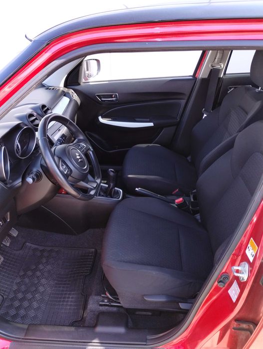 Vând Suzuki Swift 1 L Turbo Hybrid
