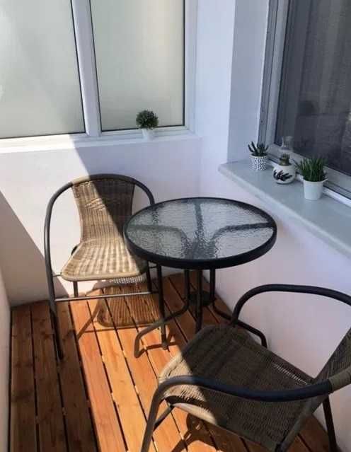 in CENTRU chirie Ap cu 2 camere pe Calea Bucuresti  in blocul cu K F C