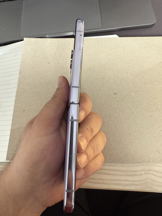 Samsung Galaxy Z Flip 4 Bora Purple