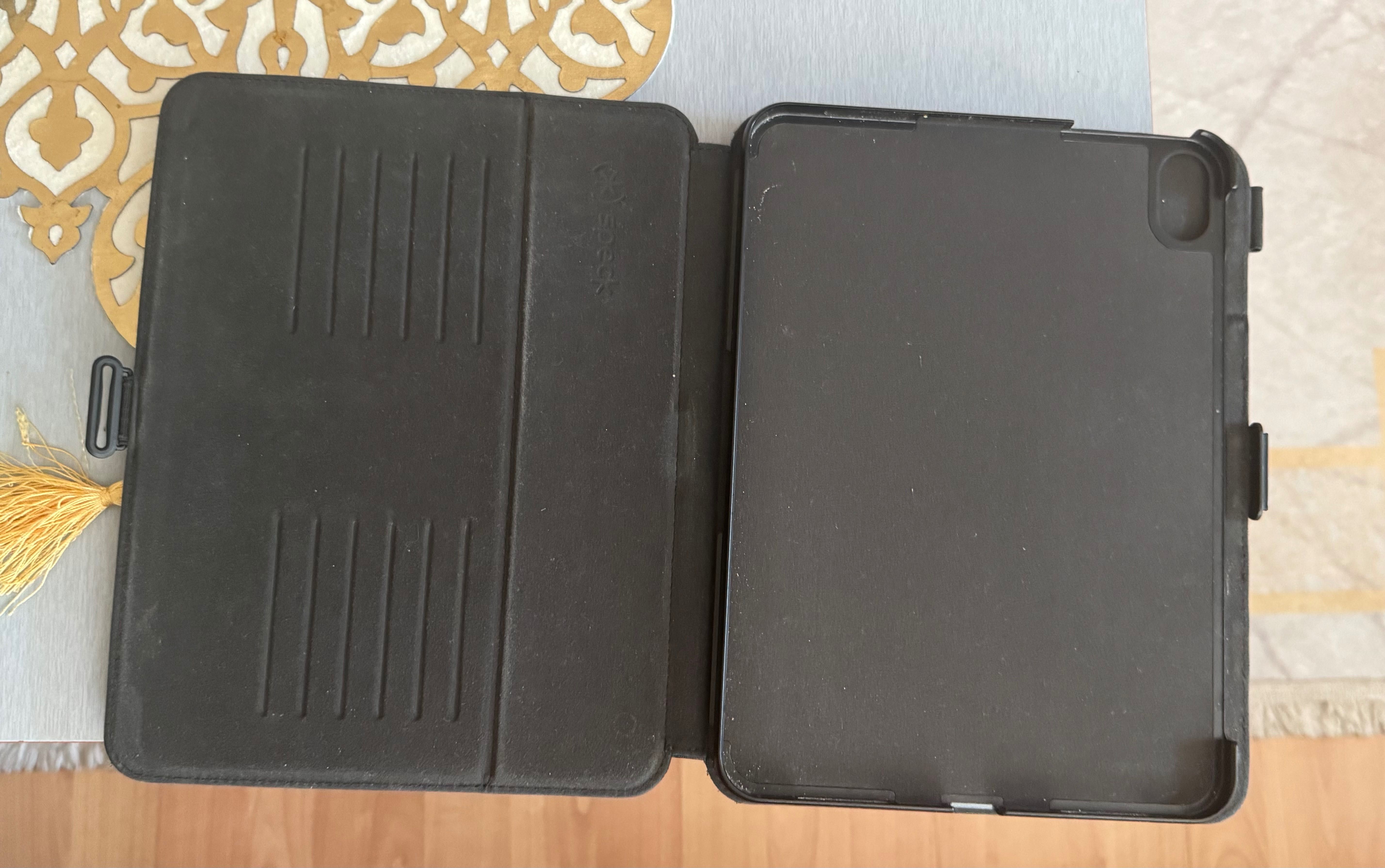 Продава се iPad 10th Gen (10.9”) + Apple Pencil (1st Gen)