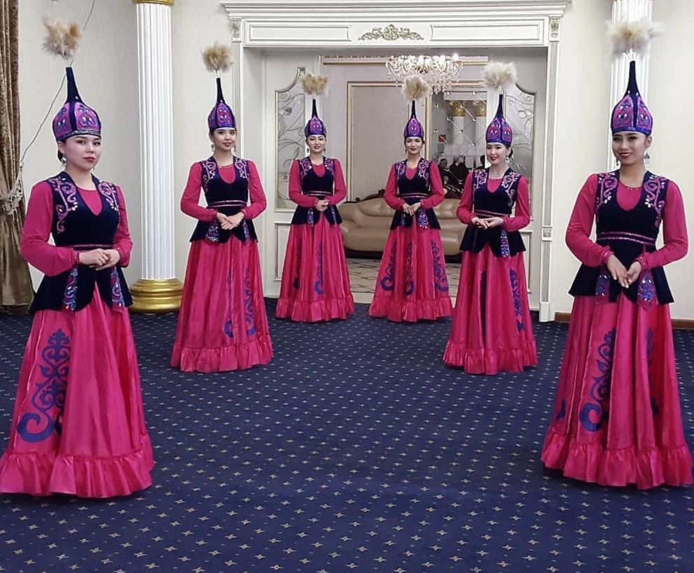 Народный казахский костюм 4 шт платье