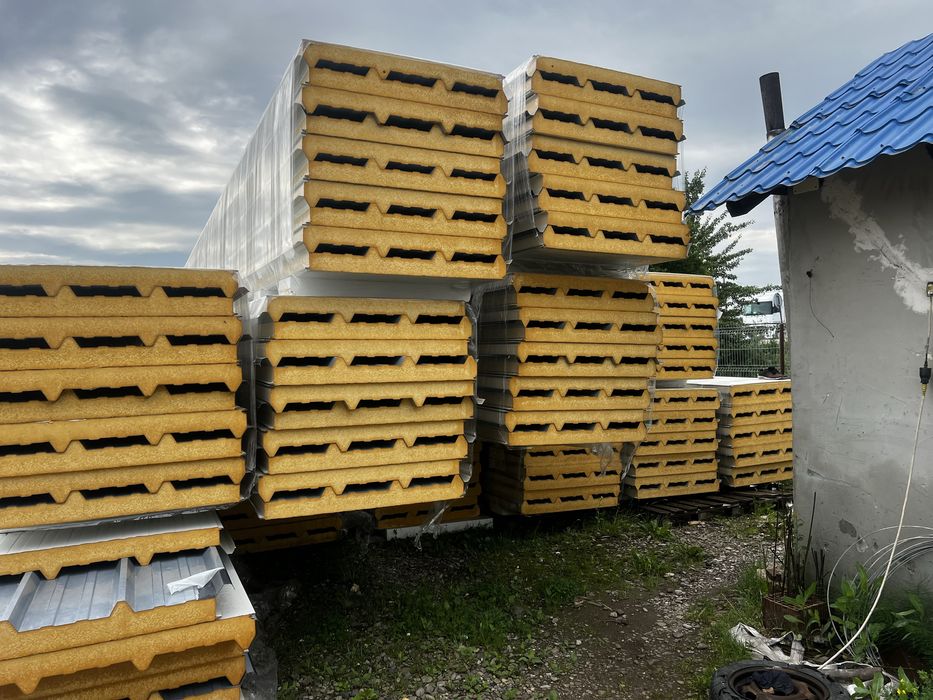 Panou Sandwich si Containere Modulare