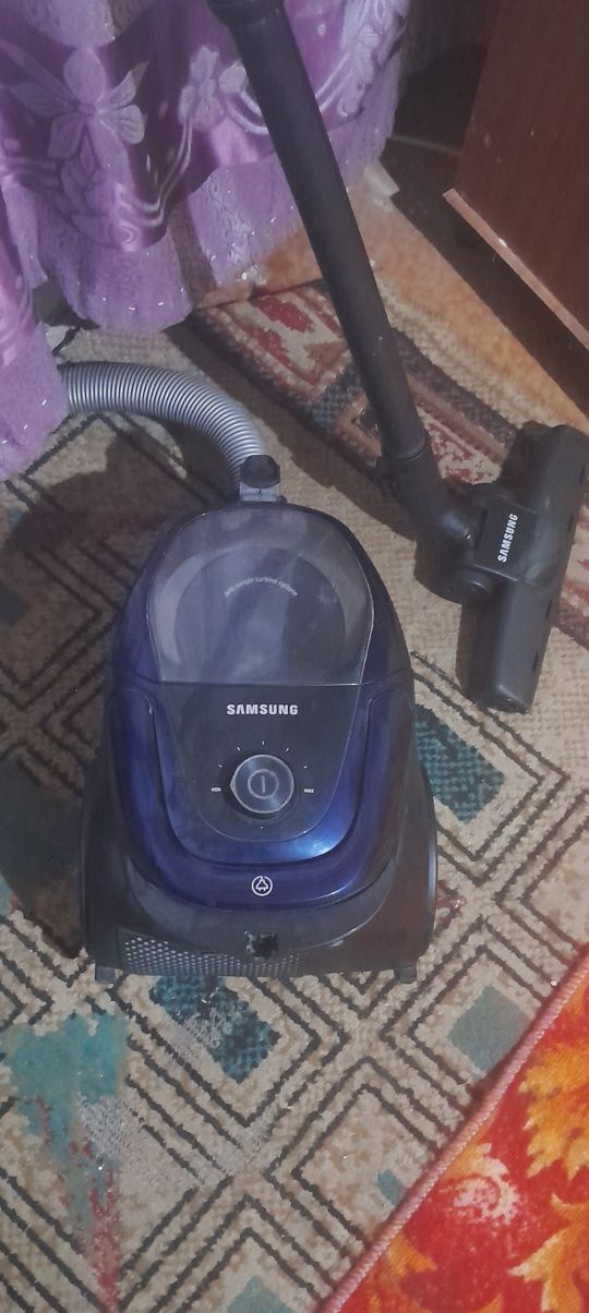 Пылесос  Samsung в отличном состоянии