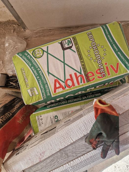 Плочки и лепило за тях