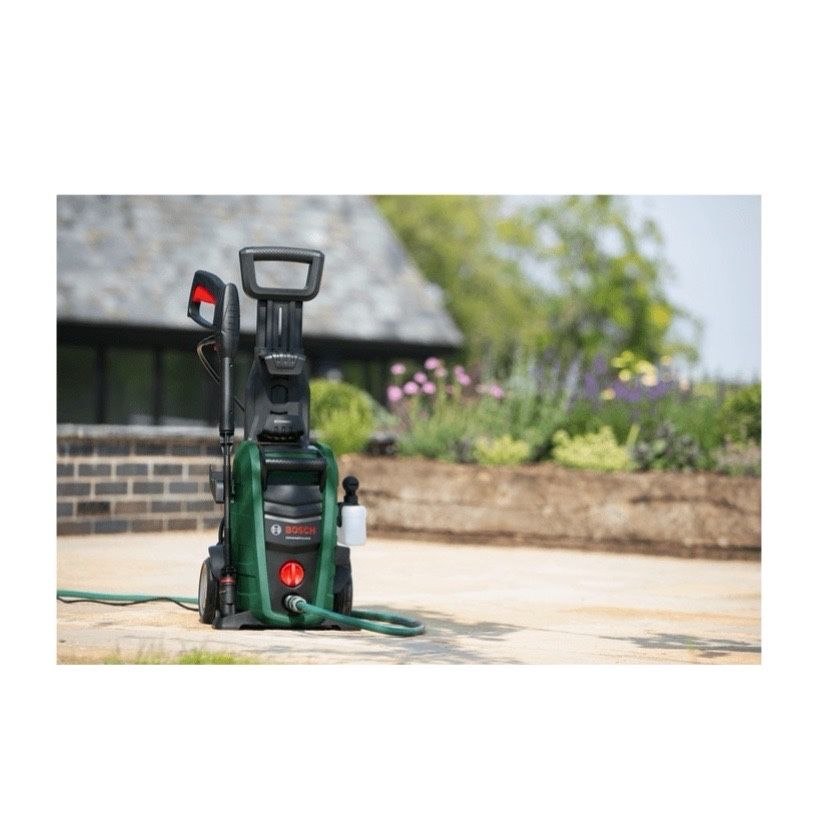 Мойка высокого давления Bosch Universal AQT 130 (карчер, aquatak)