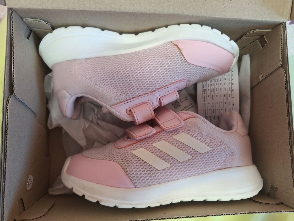 Детски обувки маратонки Adidas номер 25
