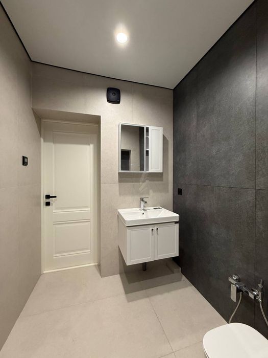 Продается 4/1/16 квартира Яккасарайском орентир Пирамит Товер