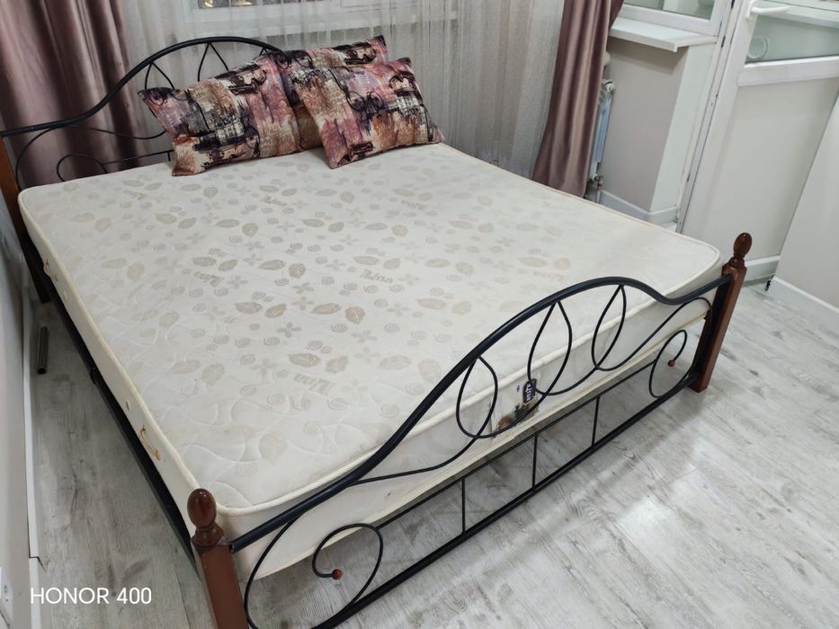 Продам кровать двуспальная