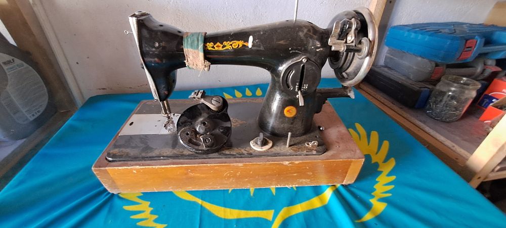 швейная машина продаеться