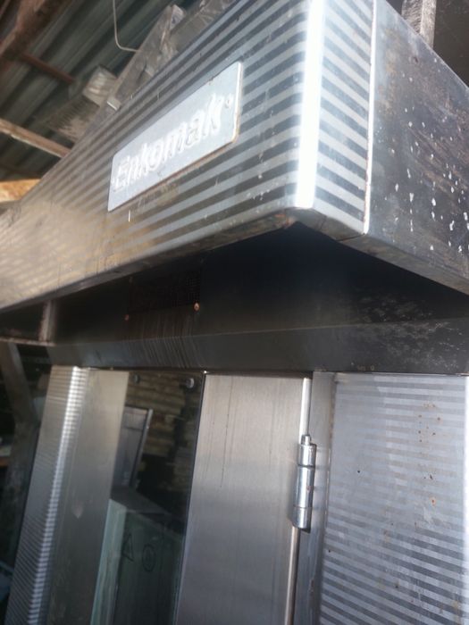 Миксер Печка мраморный стол Ветрина