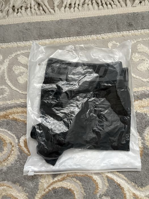 Продаю трессы (НОВЫЕ) размер хл ,цена 4000тг