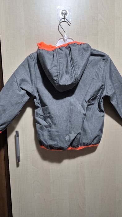 Geaca antivant, marimea 80-86