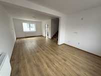 Apartament de vanzare - str. Viile Dealului Mic