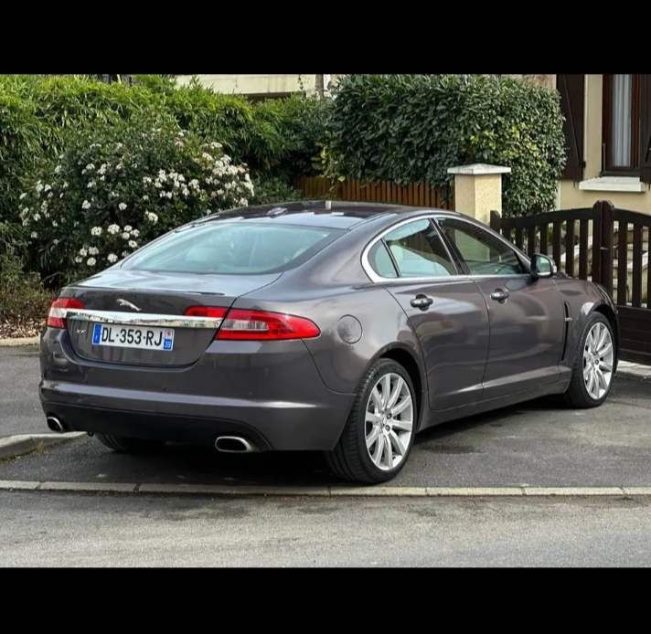 Vind sau schimb jaguar xf