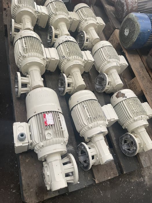 Червячен мотор-редуктор/редуктори