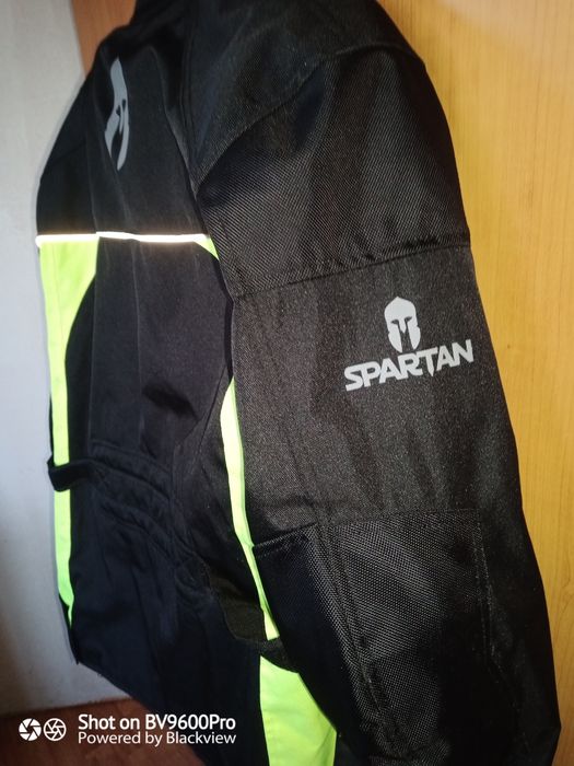 Яке с протектори Спартан Spartan / L