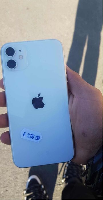 Vand sau schimb iphone 11