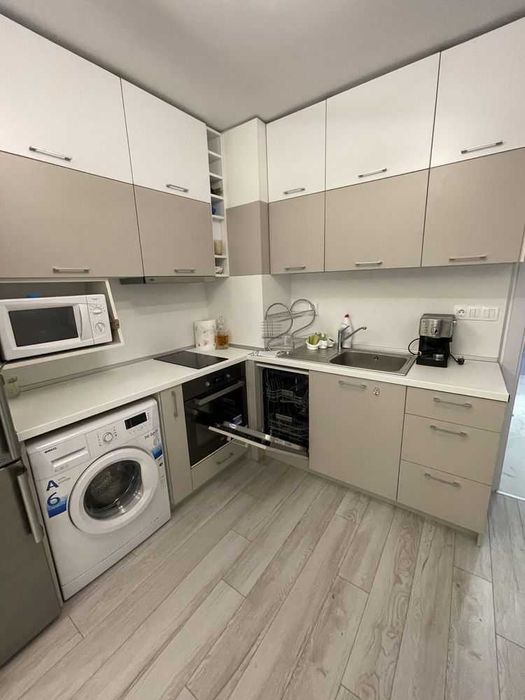 Дава се под наем Двустаен апартамент в София, Зона Б-19 - 70 кв.м за 504.9 € - Снимка #2