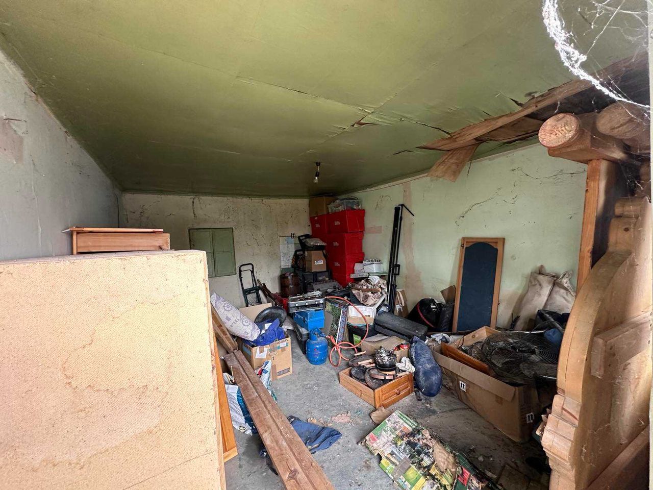 Продава се Къща в с. Ресен, Област Велико Търново - 120 кв.м за 542 €/кв.м - Снимка #18