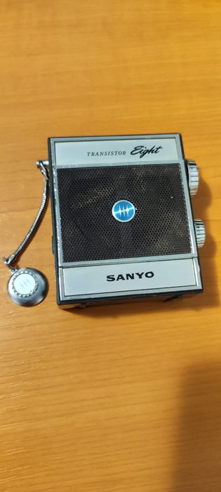 Radio Sanyo Eight Transistor 8C
