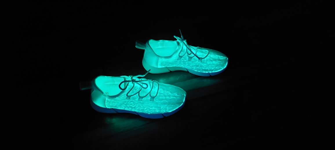 Pantofi sport fete,model deosebit,lumina led,nr 35
