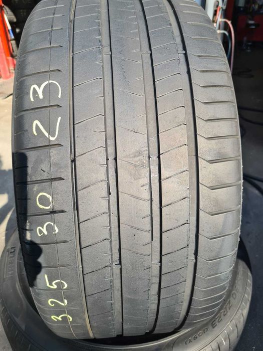 2 anvelope vara Pirelli 325/30/23