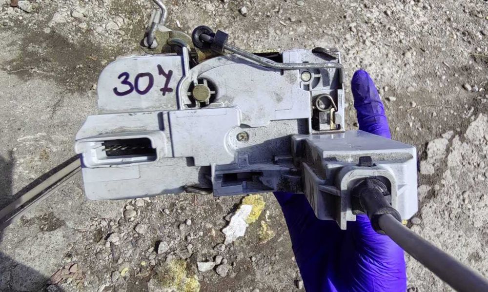 Peugeot 307 2.0HDI на части