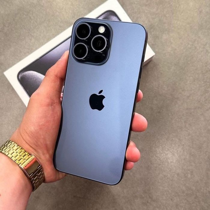 iPhone 15 PRO MAX de 256 GB cu 93% Bateria