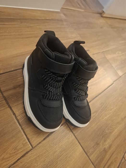 Водоустоичиви зимни обувки/боти за момче HM