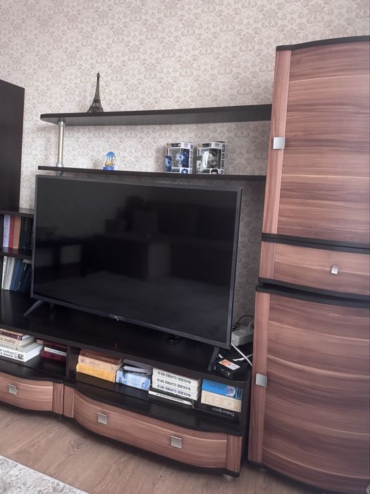 Продам стенку в зал