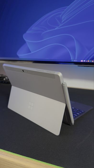 Microsoft Surface GO3 i3/8GB/128GB + Pen + Tastatura Iluminata