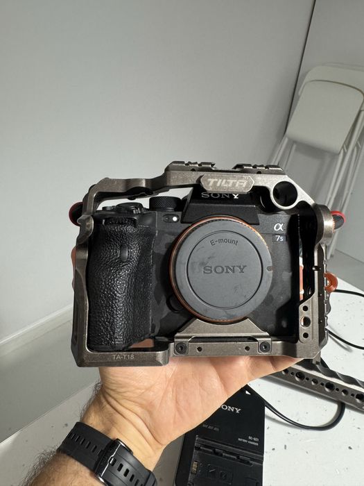 Sony A7S III + cage+handle Tilta