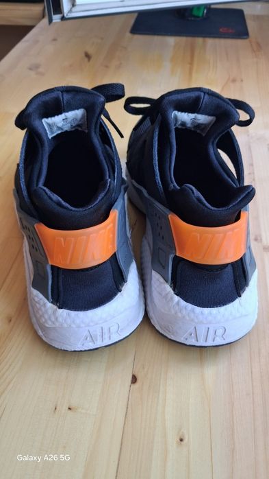 Nike Air Huarache 45 fit 42