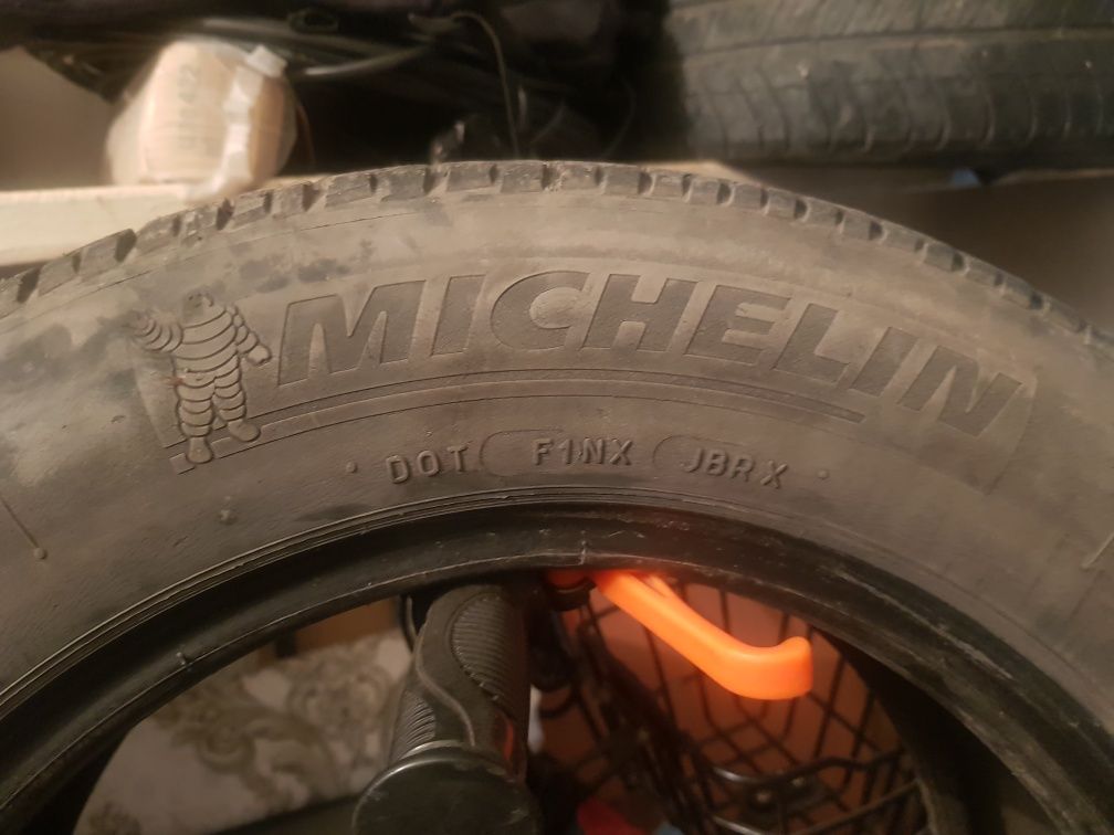 Продам шины MICHELIN