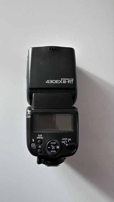 Вспышка canon Canon новая