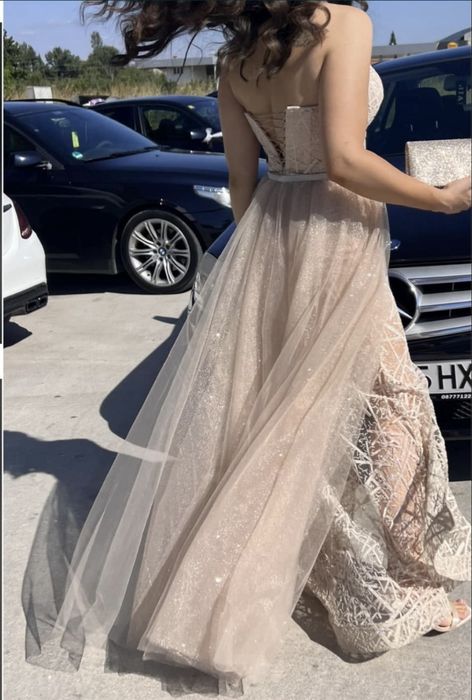 Продава се бална рокля!