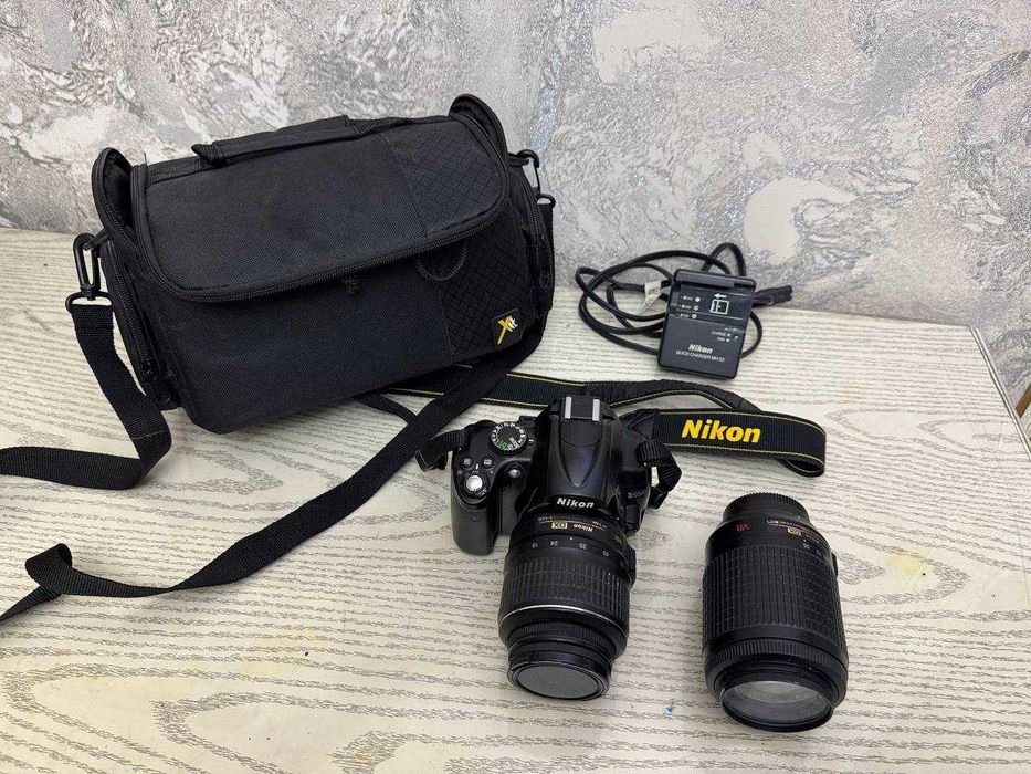 продам Nikon D5000 + 2 объектива + сумка