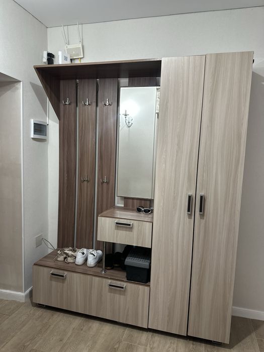 Срочно продам прихожая