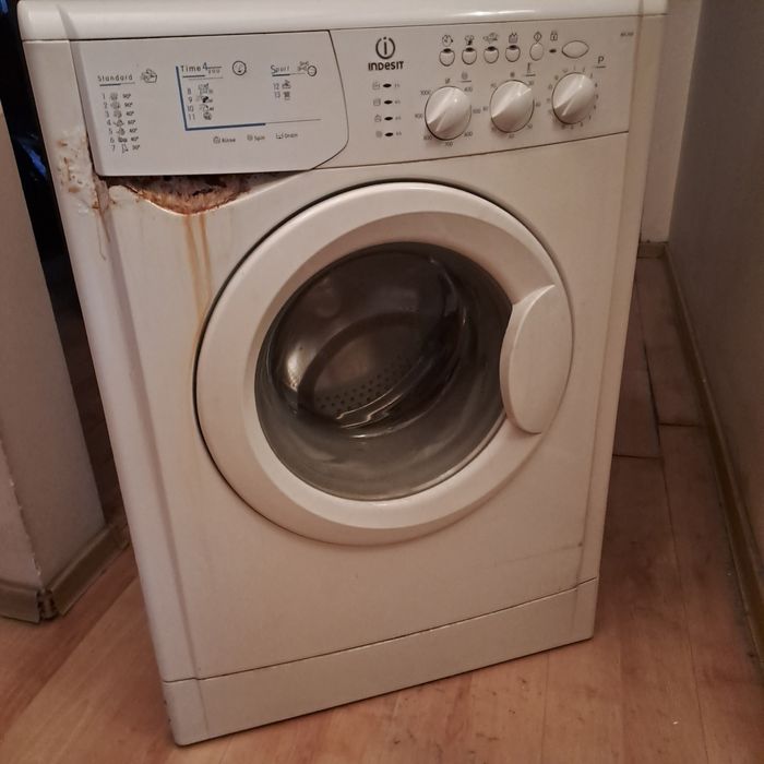 Стиральная машинка Indesit