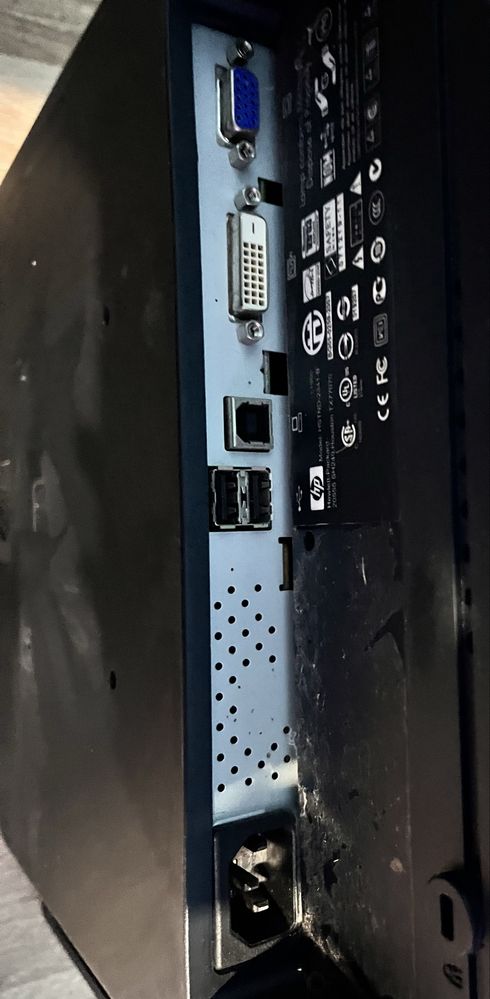 Vand monitoare vga